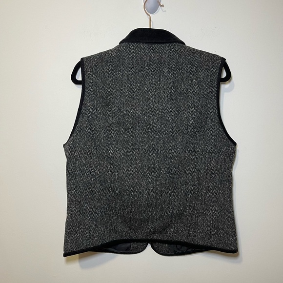 Talbots Women’s Grey Snowflake Wool and silk Blend novelty vest in Size L - Picture 6 of 6